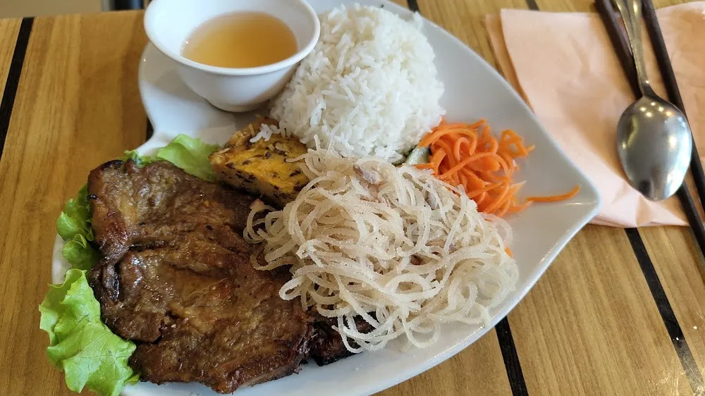 C2-com Suon Nuong Riz Au Travers de Porc Grillé